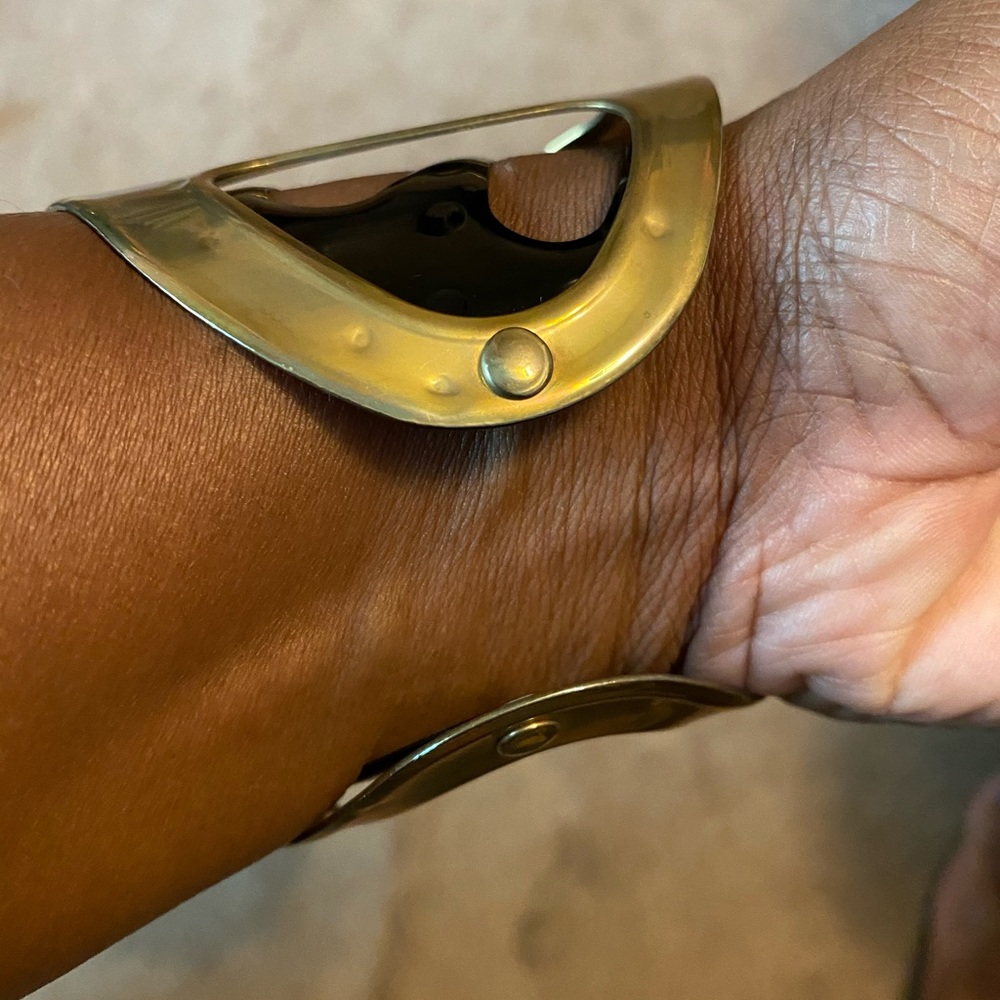 Cuff bracelet - Picture 2 of 3